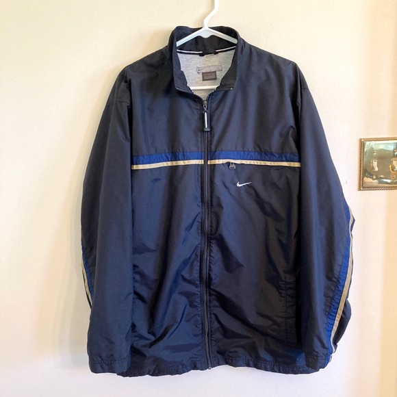 🎉Host Pick🎉Men’s Nike Jacket - Picture 6 of 6